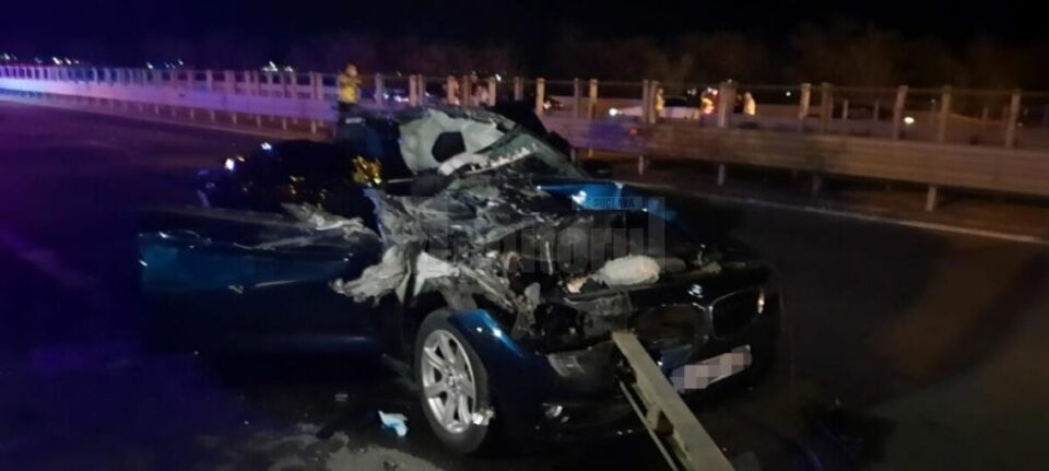 Autoturismul care a intrat în tir