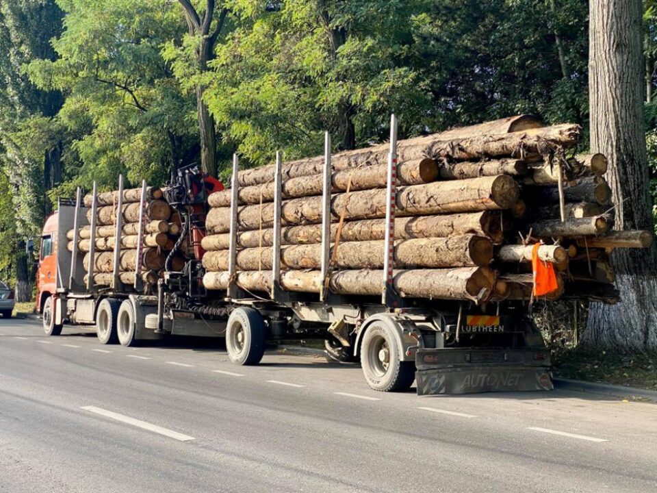 Camionul oprit in urma sesizarii la 112