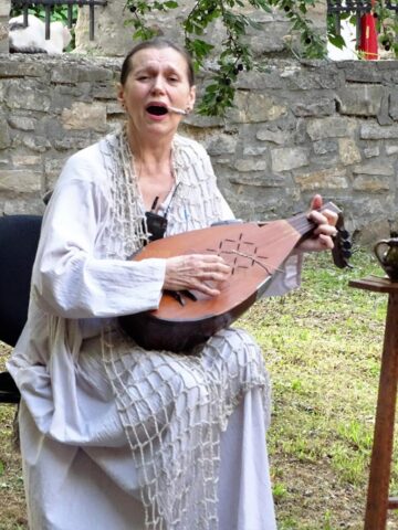 Interpreta Doina Lavric-Parghel