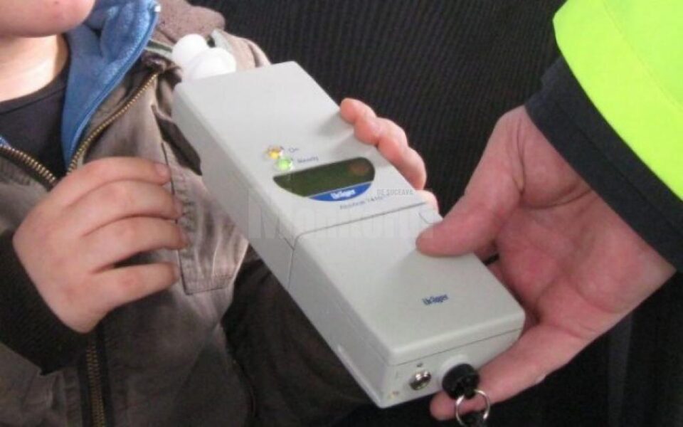 In urma testarii, valoarea alcoolemiei inregistrate era de 1,39 mg/l in aerul expirat In urma testarii, valoarea alcoolemiei inregistrate era de 1,39 mg/l in aerul expirat