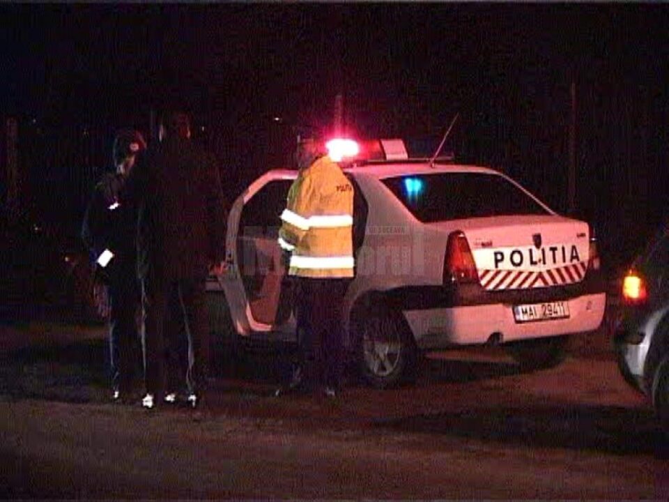 Politistii au facut cercetari la fata locului, pentru a stabili cu exactitate cum s-a petrecut accidentul Politistii au facut cercetari la fata locului, pentru a stabili cu exactitate cum s-a petrecut accidentul