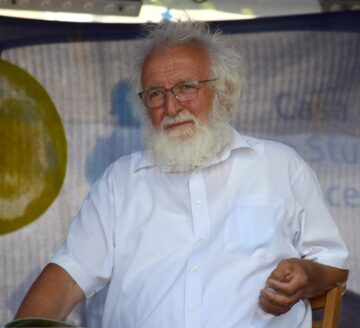 Versurile sunt semnate de scriitorul fălticenean Constantin Bulboacă