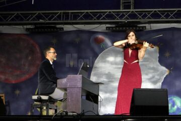 Diana Jipa (vioară) și Ștefan Doniga (pian), în recital
