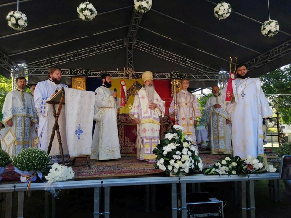 Slujbă arhierească la Gura Humorului