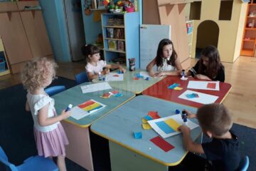 Primăria Suceava cumpără 8 containere pentru grădinițe