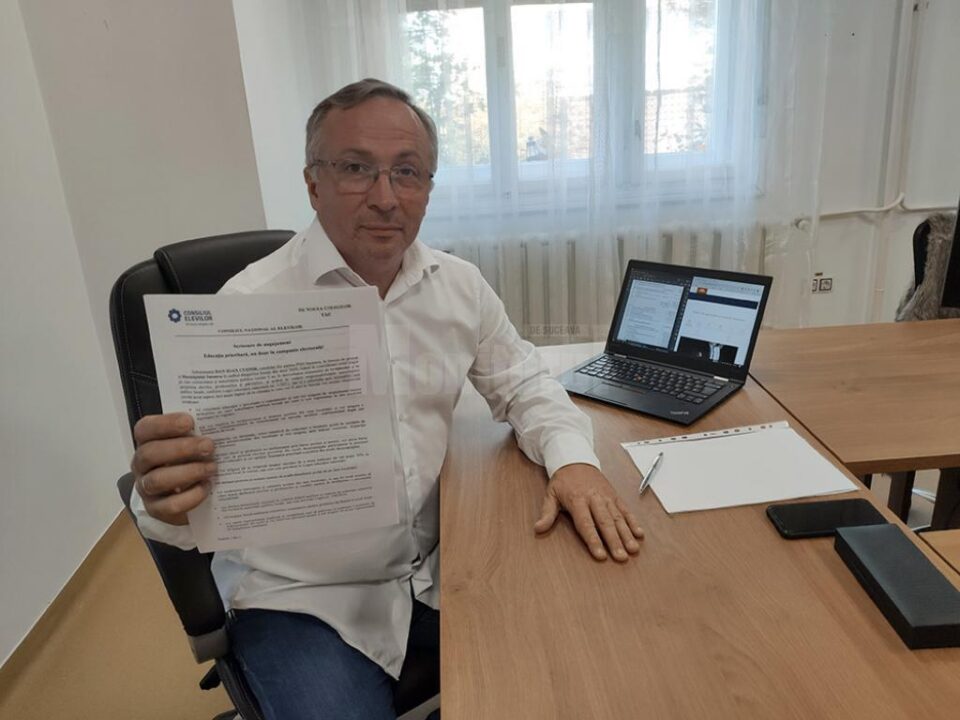 Prima reacție după apelul Consiliului Județean al Elevilor. Cușnir a semnat angajamentul pentru susținerea educației