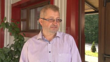 Cu 70 de angajați și credite în bănci, ca să reziste, un sucevean s-a adaptat la producerea de măști medicale