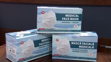 Cu 70 de angajați și credite în bănci, ca să reziste, un sucevean s-a adaptat la producerea de măști medicale