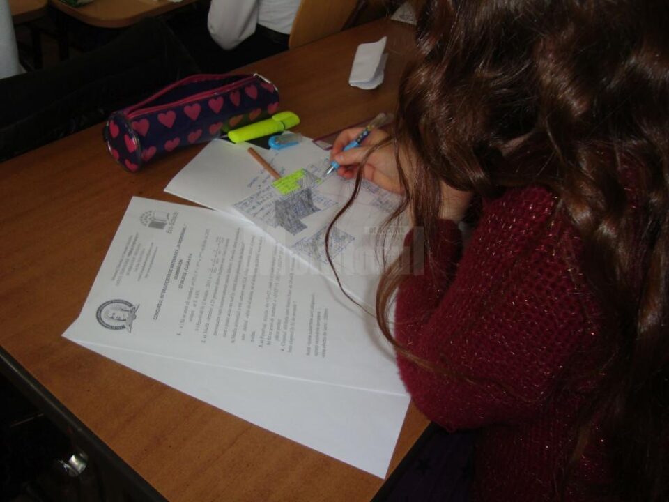 Școlile trebuie să transmită pe 10 septembrie scenariul pentru care optat pentru începerea cursurilor Școlile trebuie să transmită pe 10 septembrie scenariul pentru care optat pentru începerea cursurilor