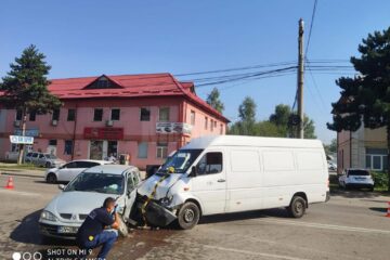 Polițiști rutieri au demarat cercetări pentru a stabili cum s-a produs accidentul