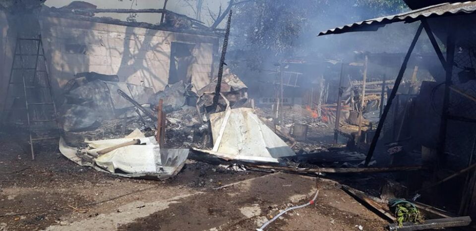 Incendiul a cuprins mai multe anexe ale gospodăriei
