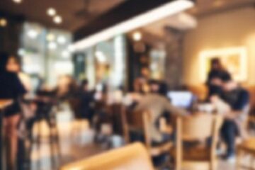 De ieri s-au redeschis restaurantele în interior, teatrul și cinematografele. Foto: digi24.ro