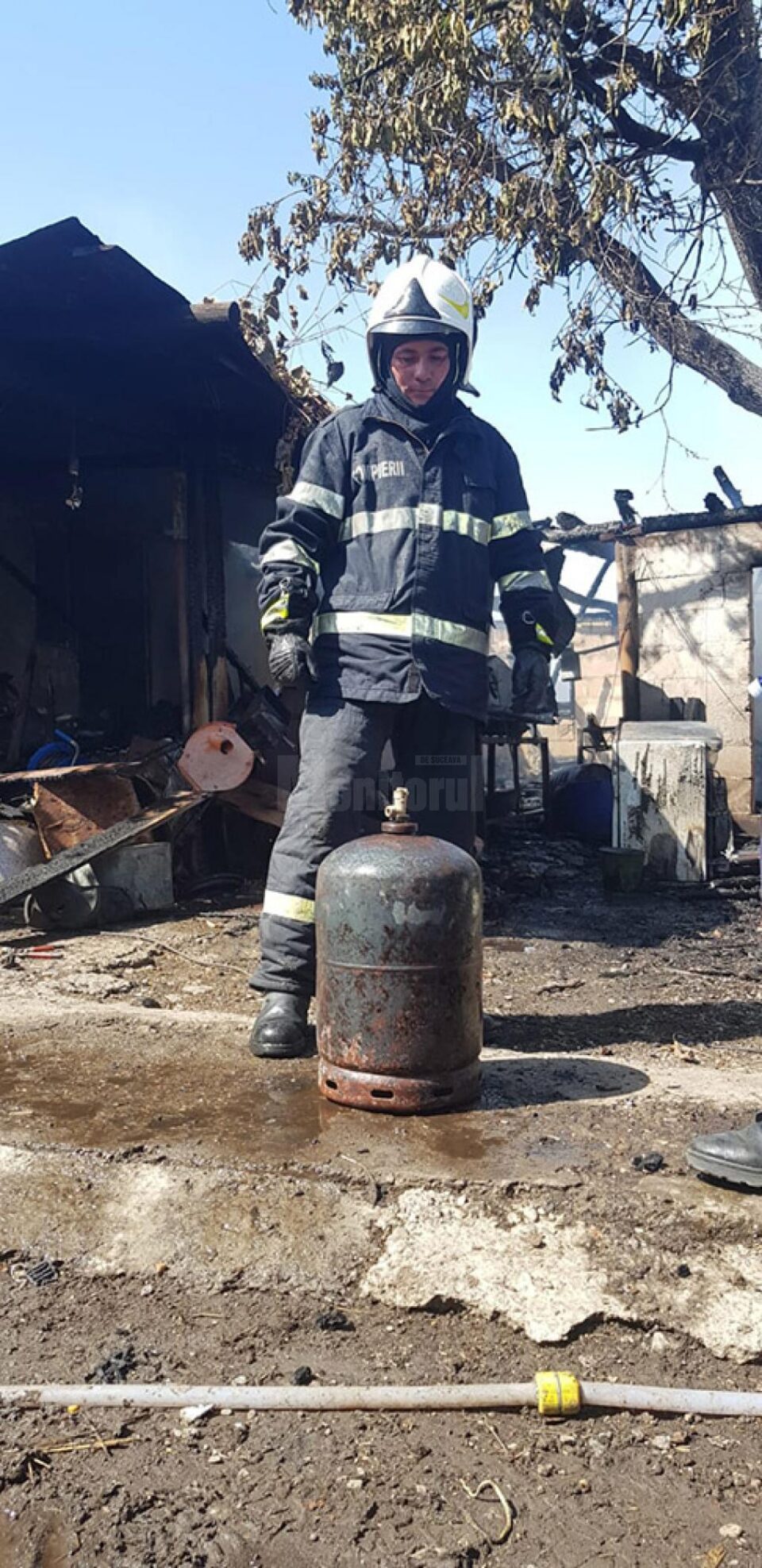Incendiul a cuprins mai multe anexe ale gospodăriei