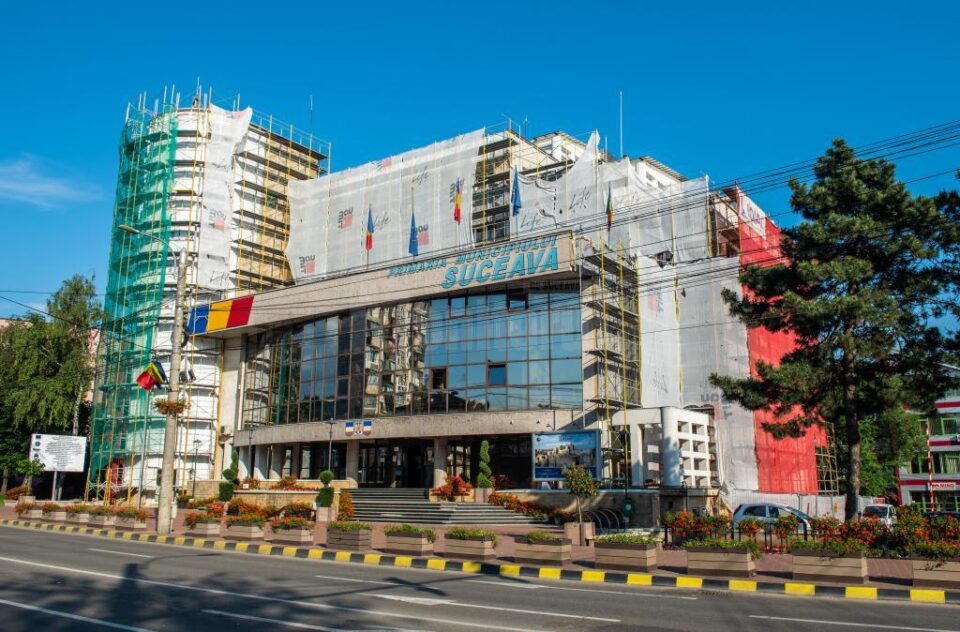 Încă doi angajați ai Primăriei Suceava au fost confirmați cu Covid