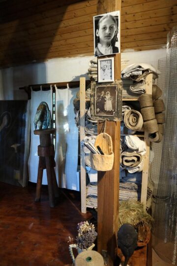 La Liteni, Moara, un “Triunghi – Sculptură, Arhitectură, Agricultură”