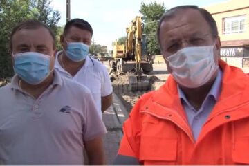 Gheorghe Flutur și primarul orașului Liteni, Tomiță Onisii