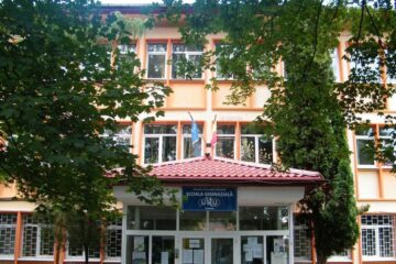 Doi angajați ai Școlii Gimnaziale Nr. 1 Suceava au fost confirmați cu Covid-19