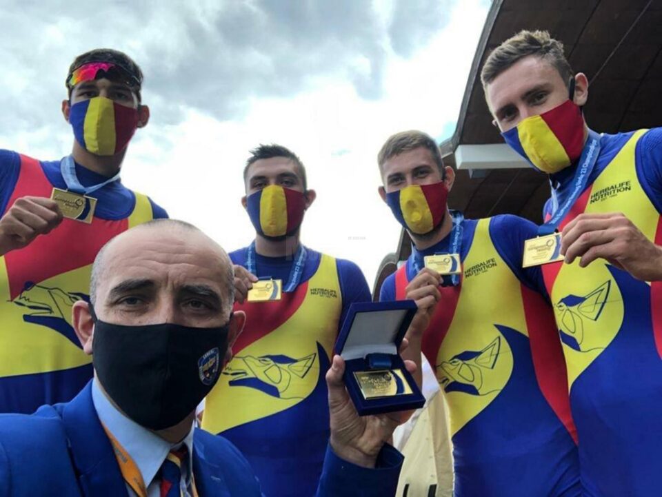 Florin Arteni-Fîntînariu, primul din stânga imaginii, a devenit campion european de tineret cu barca de patru rame a României Florin Arteni-Fîntînariu, primul din stânga imaginii, a devenit campion european de tineret cu barca de patru rame a României