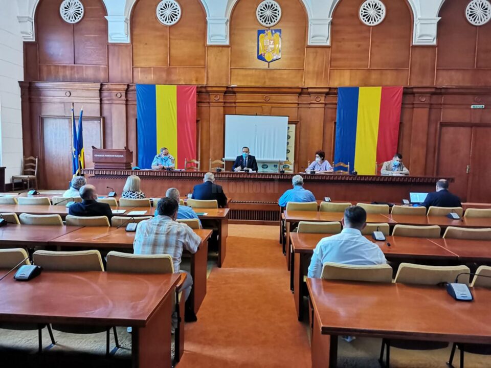 Ședința extraordinară a Comitetului Județean pentru Situații de Urgență pe tematica redeschiderii școlilor