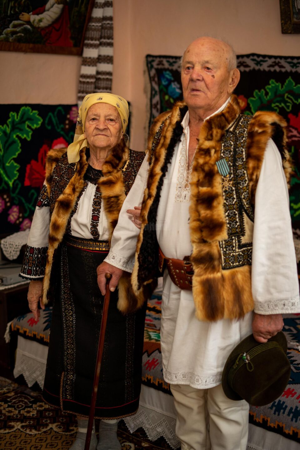 Familia Eutemia și Gavril Tâmpescu sărbătoreșe nunta de platină Familia Eutemia și Gavril Tâmpescu sărbătoreșe nunta de platină