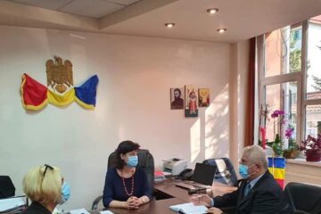 17 unități de învățământ, vizitate de primarul Ion Lungu în prima zi de școală 17 unități de învățământ, vizitate de primarul Ion Lungu în prima zi de școală