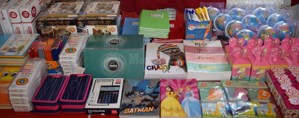 Darurile au fost oferite de inspectorul școlar pentru religie prof. Daniela Ceredeev