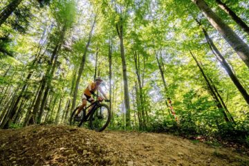 A doua ediție a concursului de ciclism montan Bucovina MTB a avut aproximativ 200 de participanți