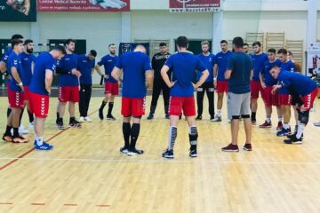 Handbaliștii de la CSU Suceava au remizat cu Steaua in prima etapa a Ligii Zimbrilor