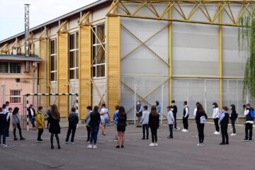 Prima zi de școală, cu măsuri speciale, din cauza pandemiei de coronavirus