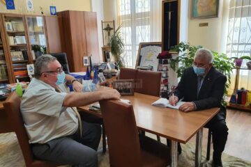 Primarul Ion Lungu a fost prezent la 17 unități de învățământ în prima zi a noului an școlar Primarul Ion Lungu a fost prezent la 17 unități de învățământ în prima zi a noului an școlar