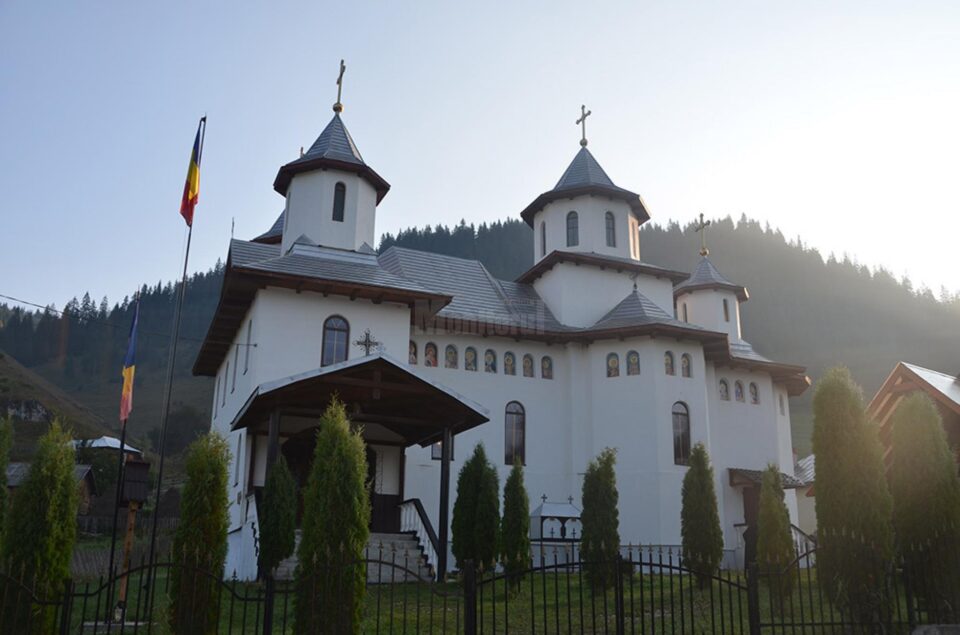 Binecuvântare arhierească la Drăgoiasa - Panaci
