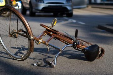 Seria accidentelor cu bicicliști continuă, alți doi fiind răniți pe drumurile din județ