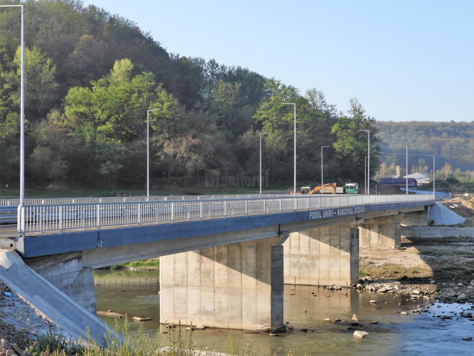 Podul Unirii, care face legătura între noua porțiune de drum și strada Enegeticianului