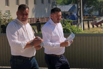 Ioan Bogdan Codreanu, candidatul PMP pentru funcția de președinte al CJ Suceava, și Florin Maciuc, candidatul PMP pentru Primăria Șerbăuți