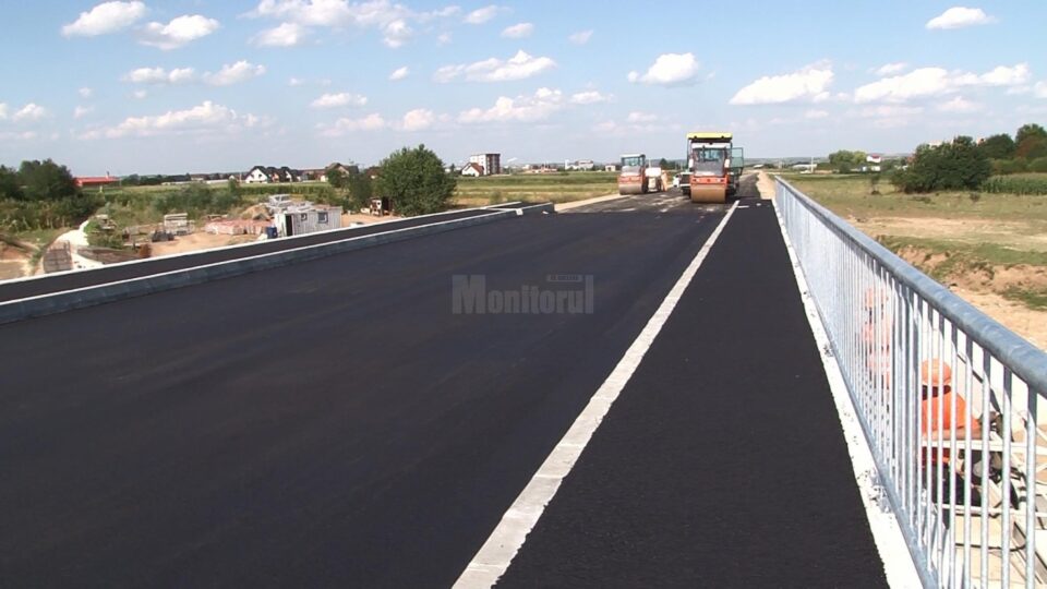 Gheorghe Flutur a declarat că din spusele constructorilor, centura din Rădăuți va fi gata până la finalul acestui an Gheorghe Flutur a declarat că din spusele constructorilor, centura din Rădăuți va fi gata până la finalul acestui an