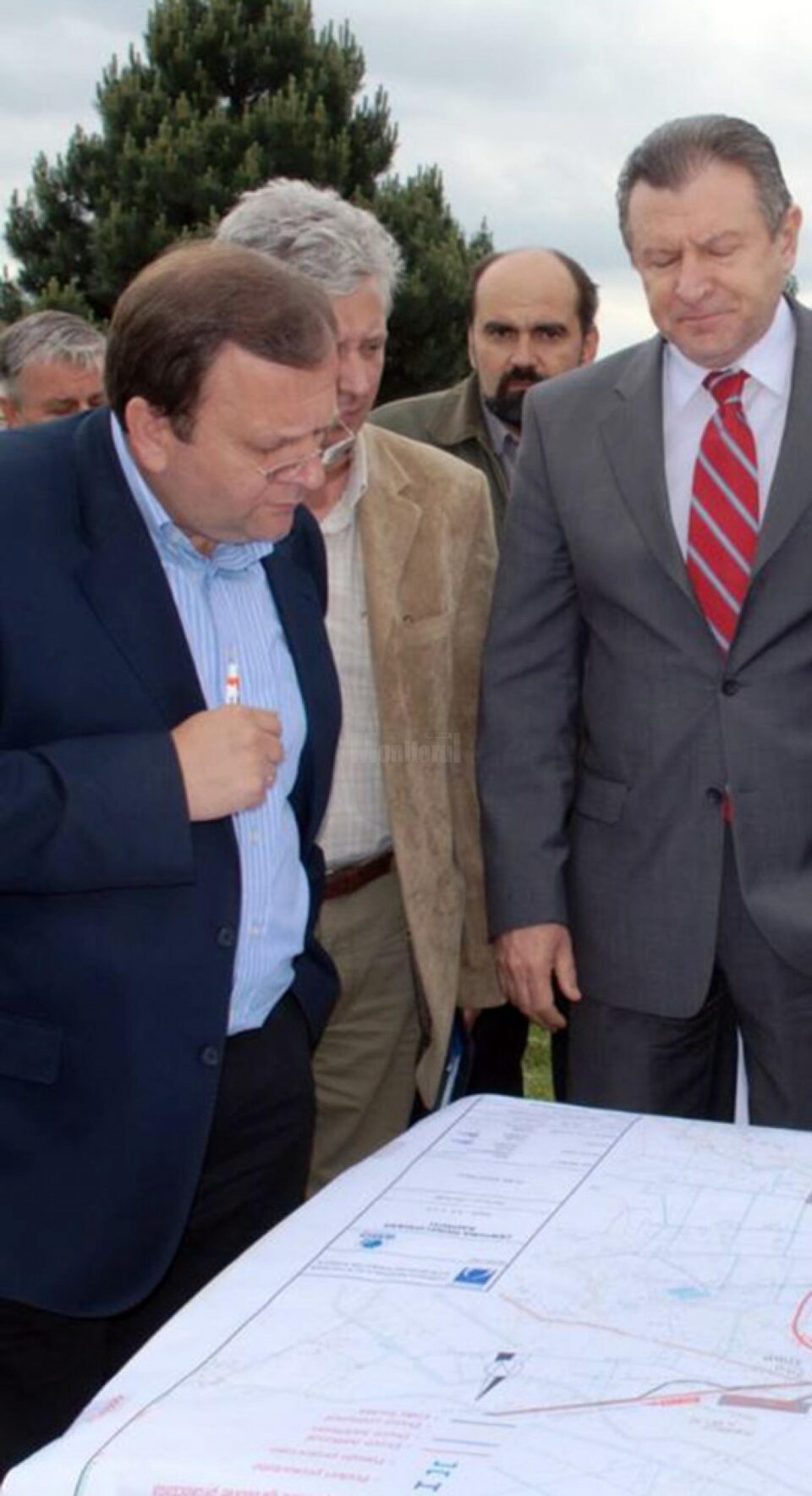 Flutur și-a amintit că în 2010 a discutat la Rădăuți cu ministrul Radu Berceanu despre traseul centurii acestui municipiu