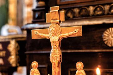 Șase motive pentru care aprindem lumânări în biserică