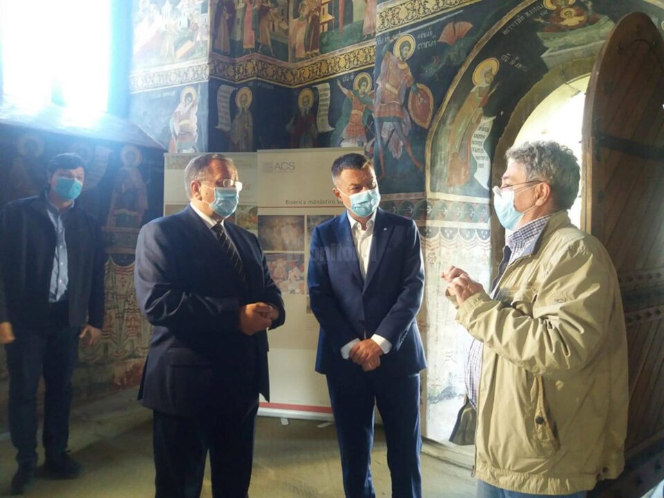 Restaurarea picturii interioare a bisericii Mănăstirii Sucevița a fost finalizată după 20 de ani de la începerea lucrărilor