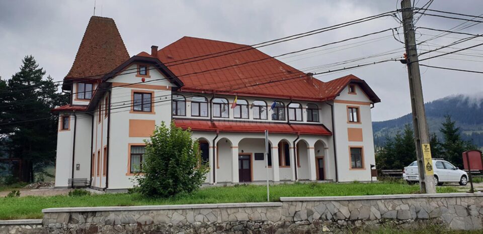 Proiectul pentru modernizarea Primăriei Dorna Arini este în faza de licitație pentru demararea lucrărilor