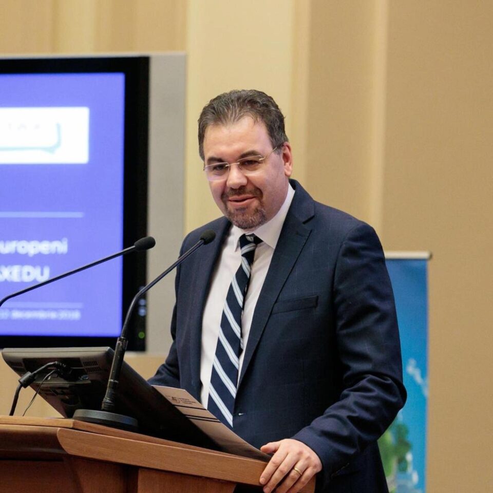 Leonardo Badea (BNR): Incertitudinea privind evoluțiile pandemice este foarte mare; Banca Națională e pregatită să acționeze suplimentar. Leonardo Badea (BNR): Incertitudinea privind evoluțiile pandemice este foarte mare; Banca Națională e pregatită să acționeze suplimentar.