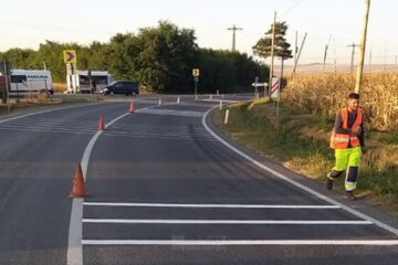 Așa arată trecerea la nivel modernizată de la Dumbrăveni, scopul principal fiind reducerea riscului de accidente