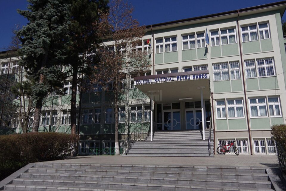 O medalie de aur și una de argint obținute de elevi de la „Petru Rareș”, la un prestigios concurs de știință și tehnologie O medalie de aur și una de argint obținute de elevi de la „Petru Rareș”, la un prestigios concurs de știință și tehnologie