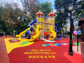Loc de joacă modern, pentru 150 de copii, finalizat în Parcul Central Suceava