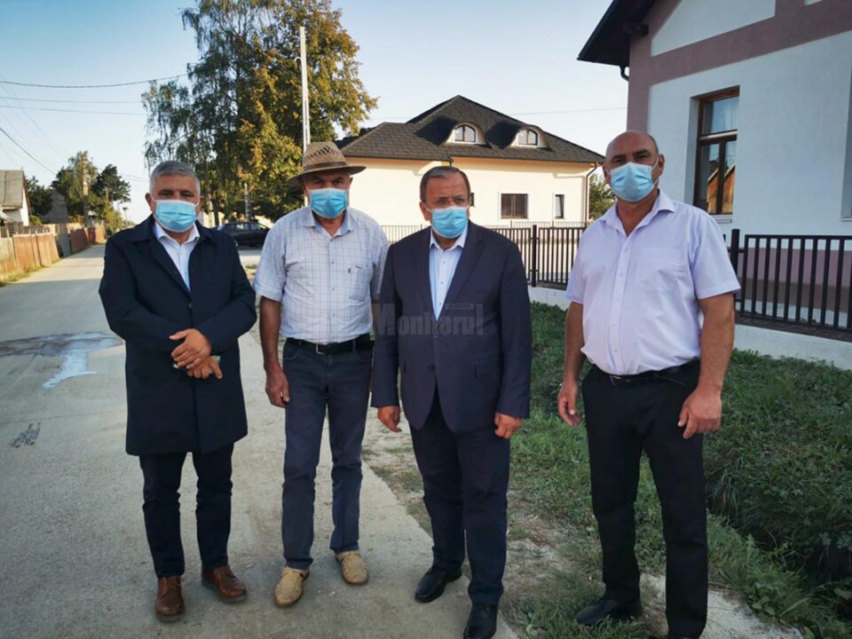 Gheorghe Flutur a rămas impresionat de investițiile din comuna Poieni Solca Gheorghe Flutur a rămas impresionat de investițiile din comuna Poieni Solca