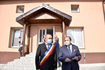 Gheorghe Flutur și Viorel Cucu au inaugurat trei obiective finalizate în comuna Adâncata