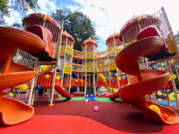 Loc de joacă modern, pentru 150 de copii, finalizat în Parcul Central Suceava