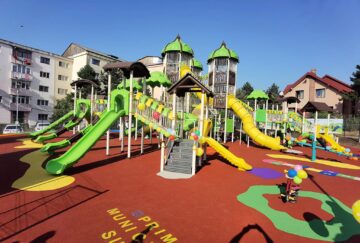 Loc de joacă de 1.000 de mp, pentru 165 de copii simultan, inaugurat în Burdujeni