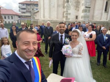 Viceprimarul Lucian Harșovschi a oficiat căsătoria a 19 cupluri care și-au unit destinele în preajma alegerilor locale