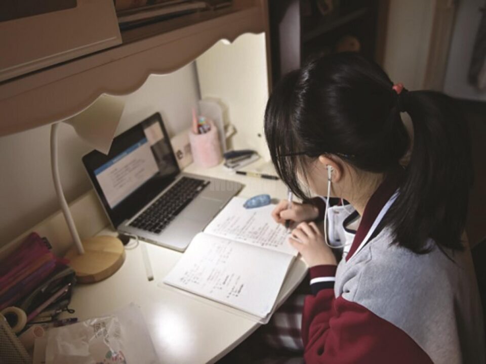 Școlile și grădinițele din Bălcăuți și Burla au trecut pe scenariul roșu Foto zf.ro