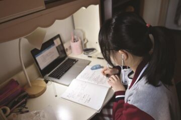 Școlile și grădinițele din Bălcăuți și Burla au trecut pe scenariul roșu Foto zf.ro